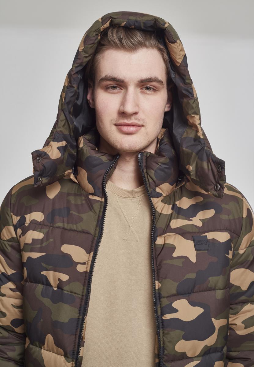 Plus Size Hooded Camo Puffer Jacket in Farbe woodcamo
