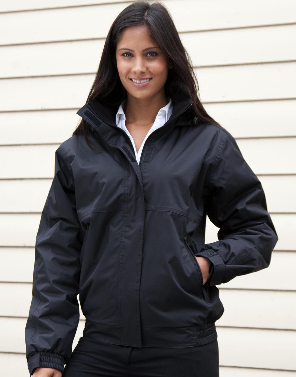  Ladies Channel Jacket in Farbe Black