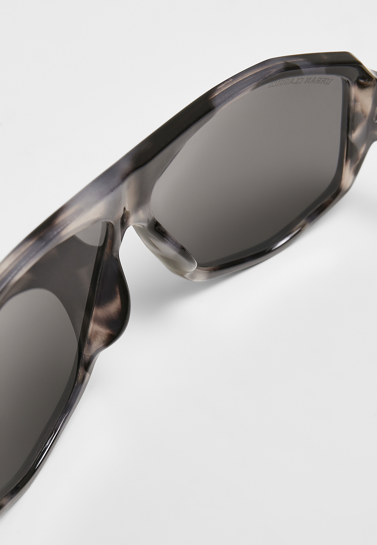 Sonnenbrillen 101 Sunglasses UC in Farbe grey leo/black