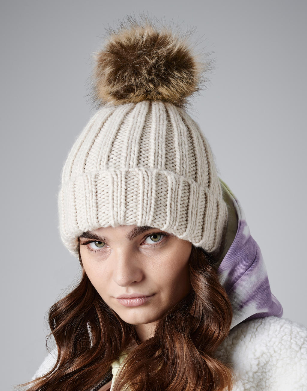  Fur Pop Pom Chunky Beanie in Farbe Biscuit