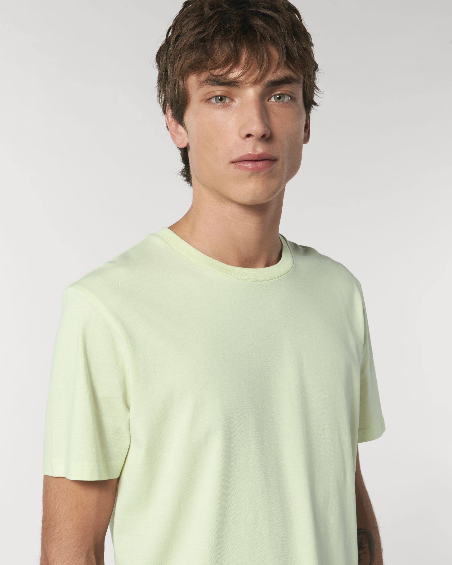 T-Shirt Creator in Farbe Stem Green