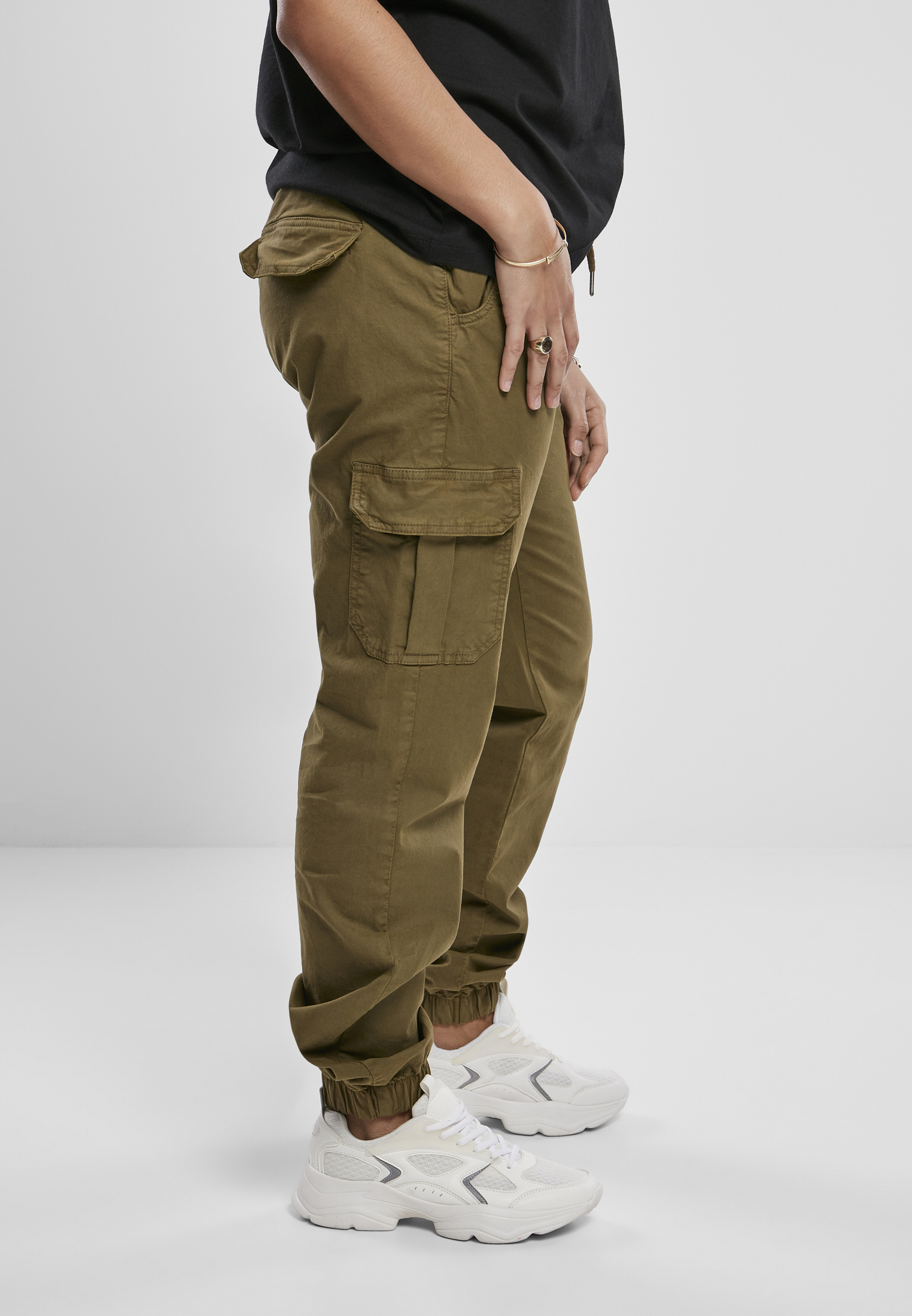 Curvy Ladies High Waist Cargo Jogging Pants in Farbe summerolive