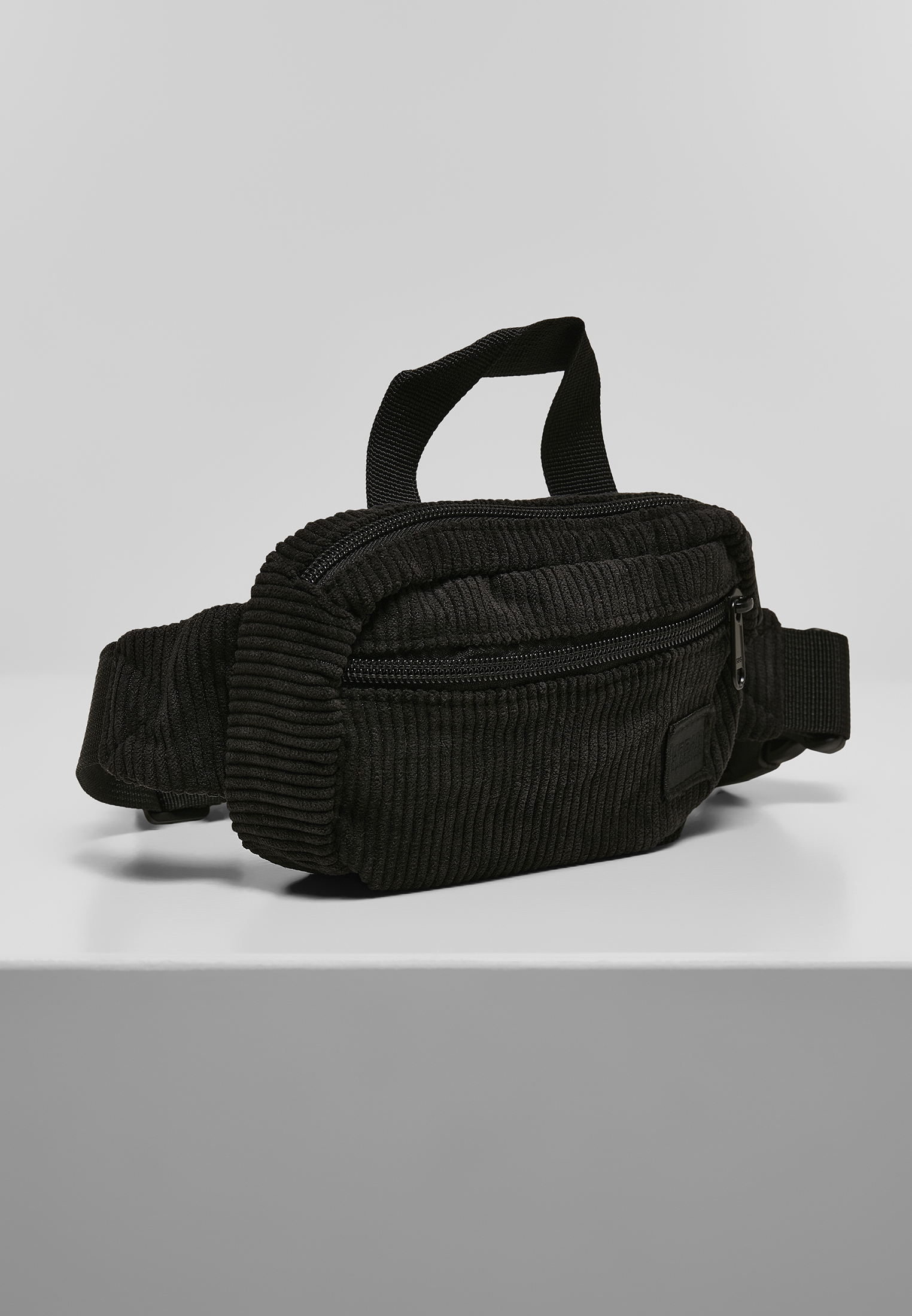 Taschen Corduroy Hip Bag in Farbe black
