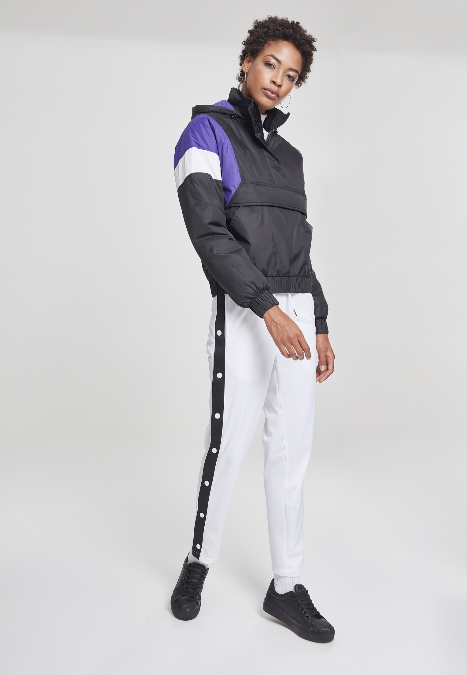Winter Jacken Ladies 3-Tone Padded Pull Over Jacket in Farbe black/ultraviolet/white