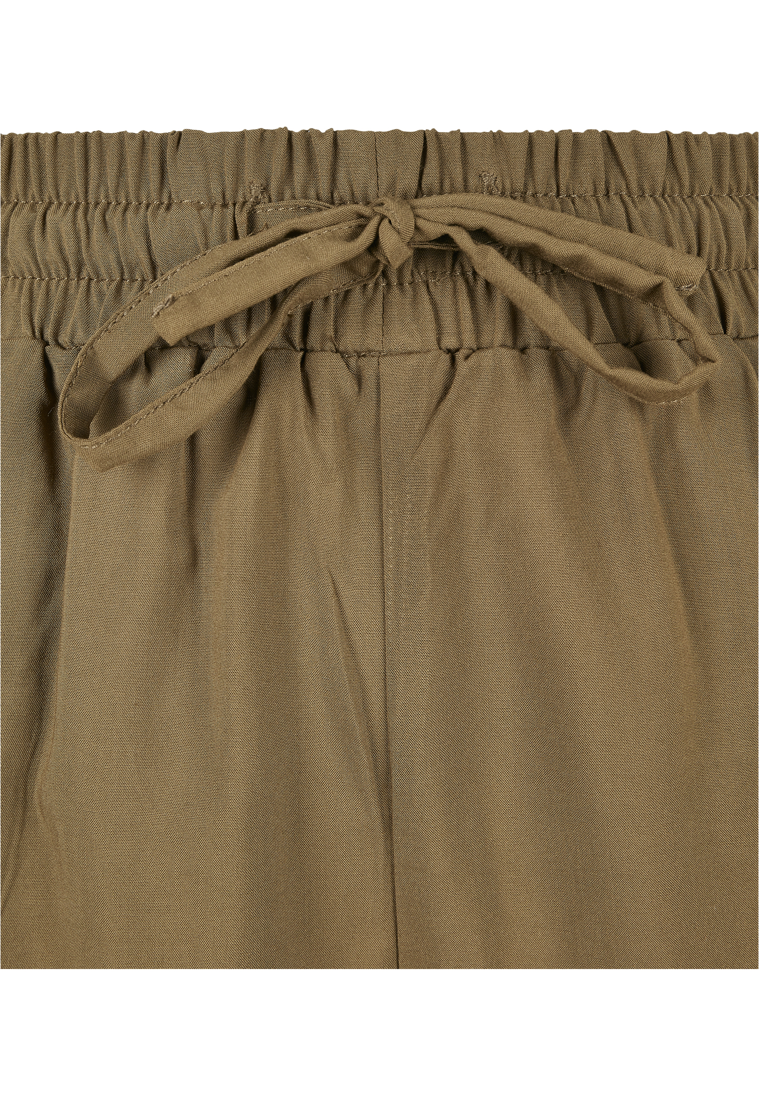 Curvy Ladies Viscose Resort Shorts in Farbe summerolive