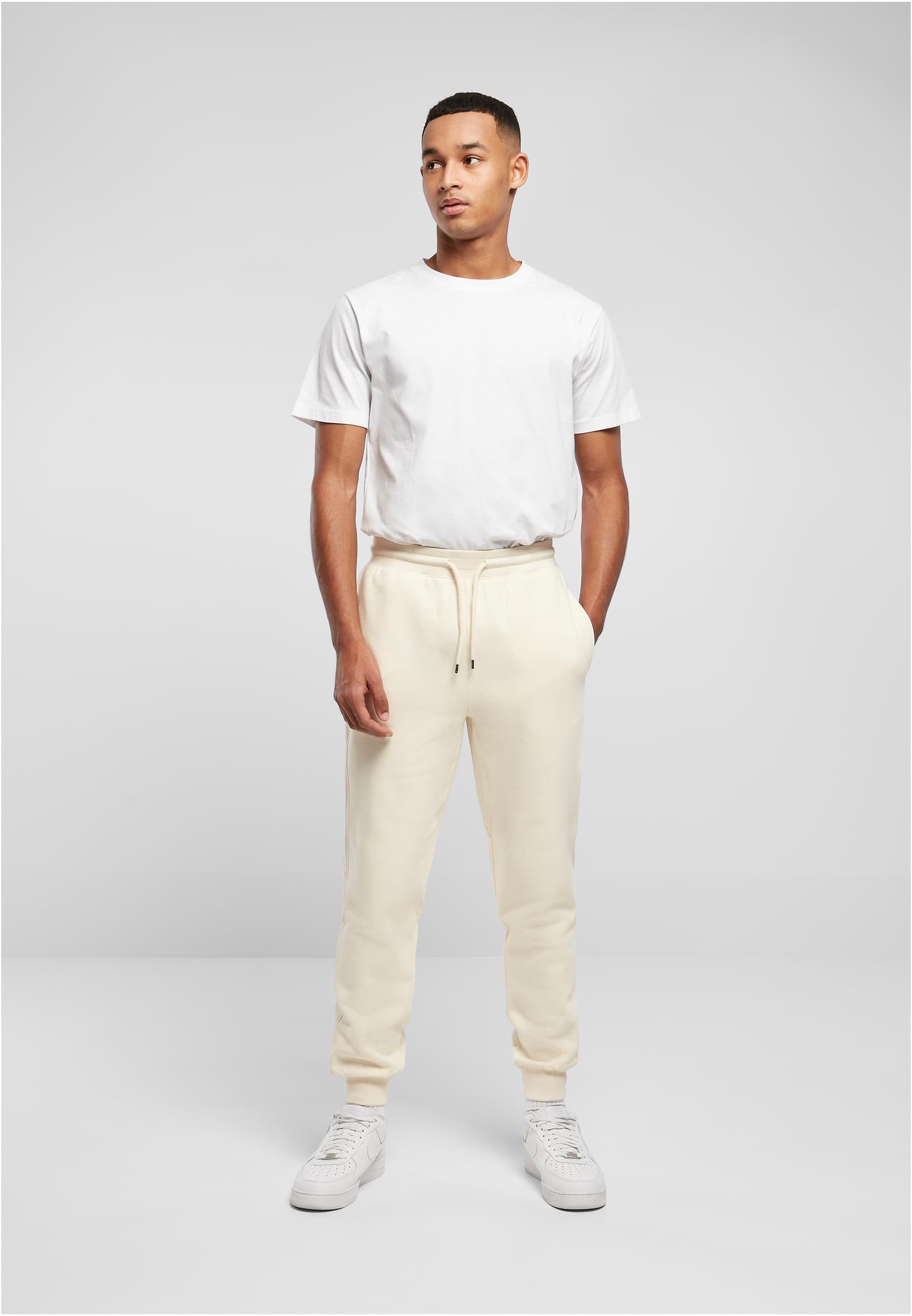 Herren Basic Sweatpants in Farbe whitesand